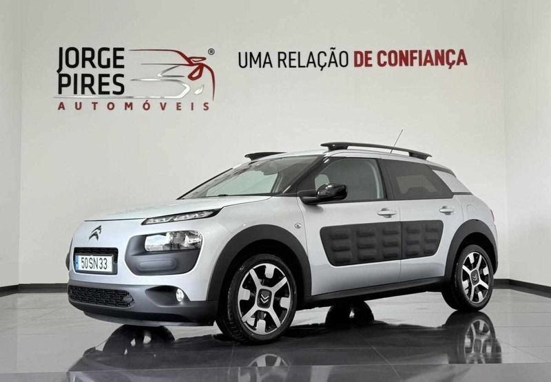 Cinzento Usado 2017 Citroën C4 Cactus PureTech Citadino | € 10.990 (Preço justo) - Imagem 1/4