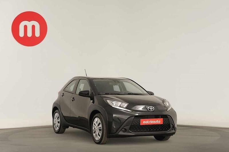 Preto Usado 2023 Toyota Aygo X-play Citadino | € 14.999 - Imagem 1/4