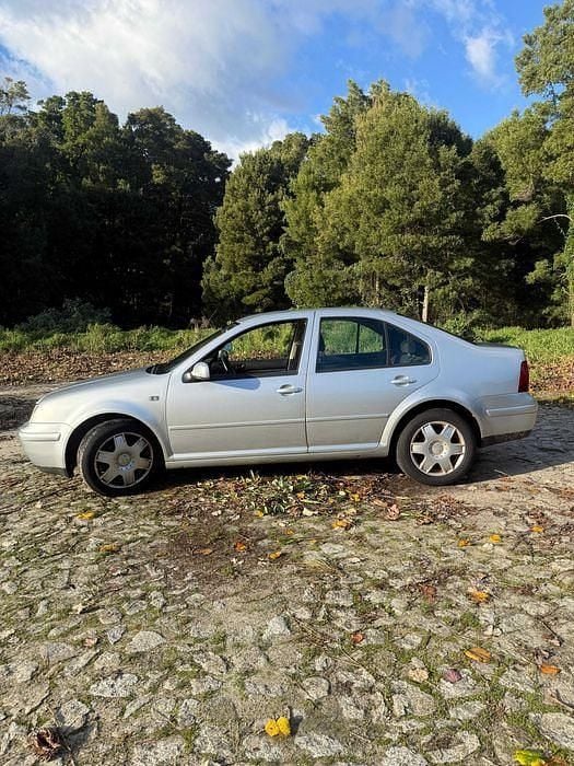 Usado 2000 VW Bora Sedan | € 3.600 - Imagem 1/4
