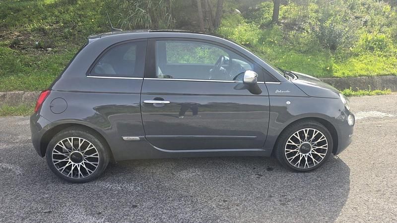 Usado Fiat 500 Dolcevita 70 HP (51 kW) 2023 Cinza Citadino