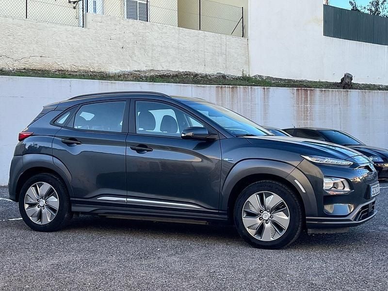 Usado Hyundai Kauai 100 kW (136 HP) 2020 Cinza SUV