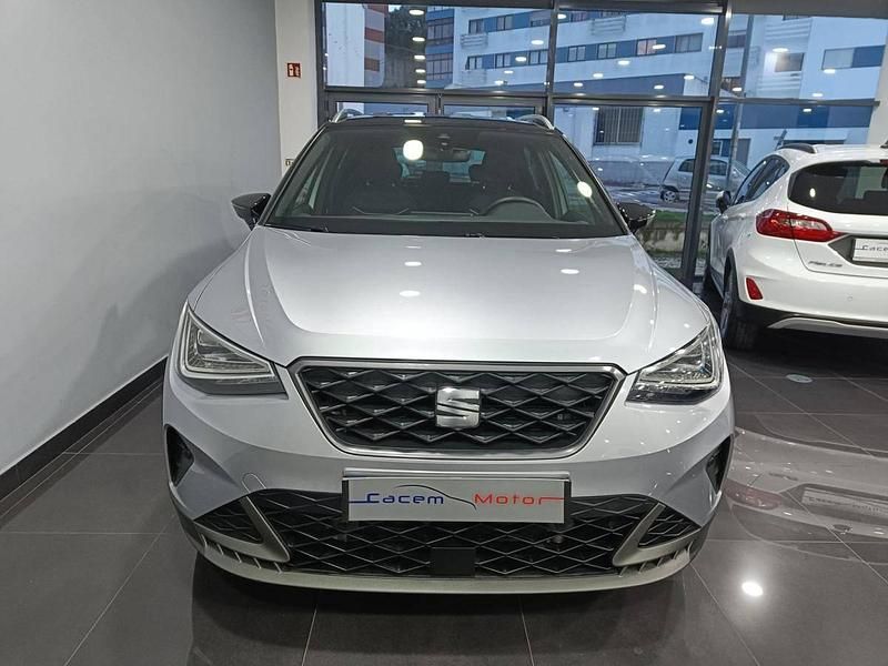 Usado Seat Arona FR 110 HP (80 kW) 2023 Cinza SUV
