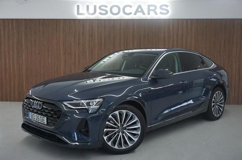 Azul Usado 2023 Audi Q8 e-tron SUV | € 54.990 (Bom preço) - Imagem 1/4