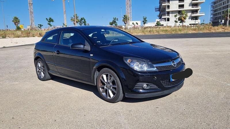 Usado 2009 Opel Astra GTC | € 6.800 (Caro) - Imagem 1/4