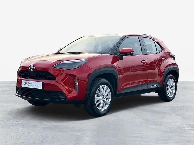 Vermelho (pintura metalizada especial) Usado 2024 Toyota Yaris Comfort Sedan | € 26.750 (Preço justo) - Imagem 1/4