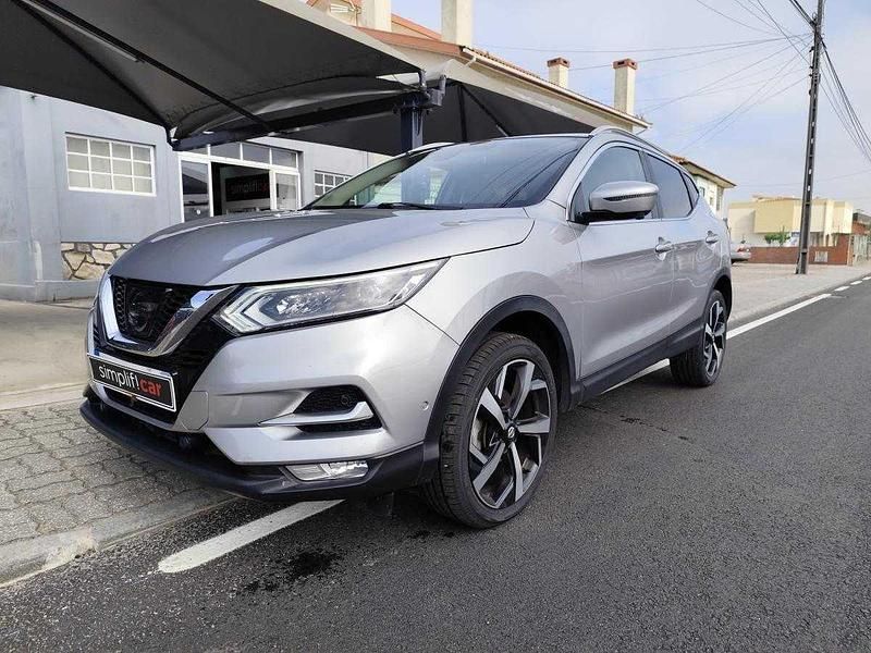 Cinzento Usado 2017 Nissan Qashqai SUV | € 20.900 (Caro) - Imagem 1/4