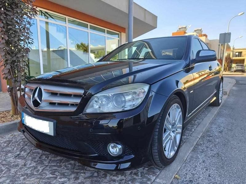 Preto Usado 2008 Mercedes C220 Sedan | € 12.500 (Preço justo) - Imagem 1/4
