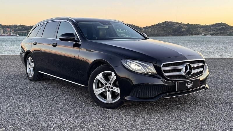 Preto Usado 2017 Mercedes E220 Carrinha | € 26.750 - Imagem 1/4