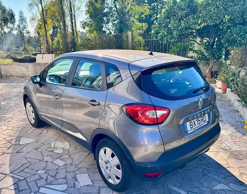 Usado Renault Captur 90 HP (66 kW) 2013 Antracite SUV