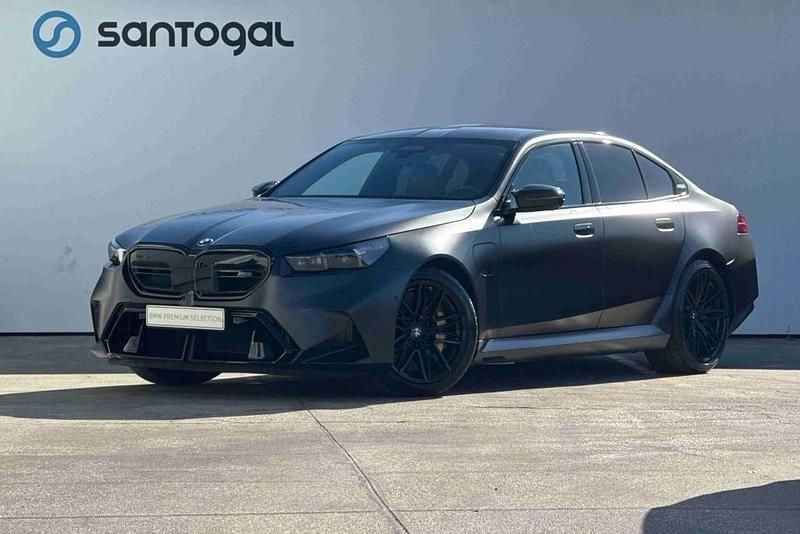 Vermelho Usado 2024 BMW M5 Comfort Edition Sedan | € 164.900 - Imagem 1/4