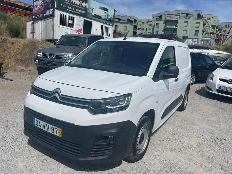 Branco Usado 2018 Citroën Berlingo Monovolume | € 15.900 (Caro) - Imagem 1/4
