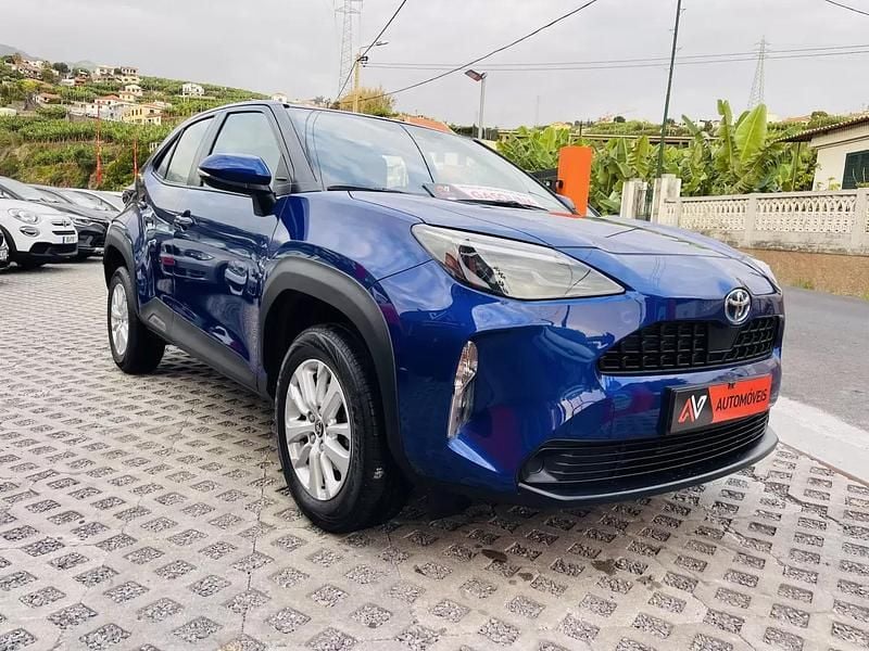 Azul Usado 2023 Toyota Yaris Hybrid Citadino | € 26.950 (Preço elevado) - Imagem 1/4