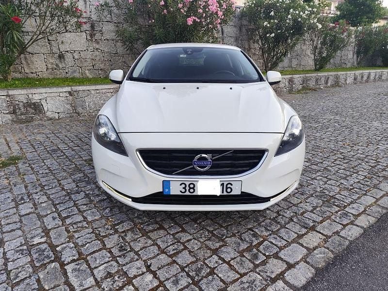Usado 2015 Volvo V40 Carrinha | € 7.900 (Super Preço) - Imagem 1/4