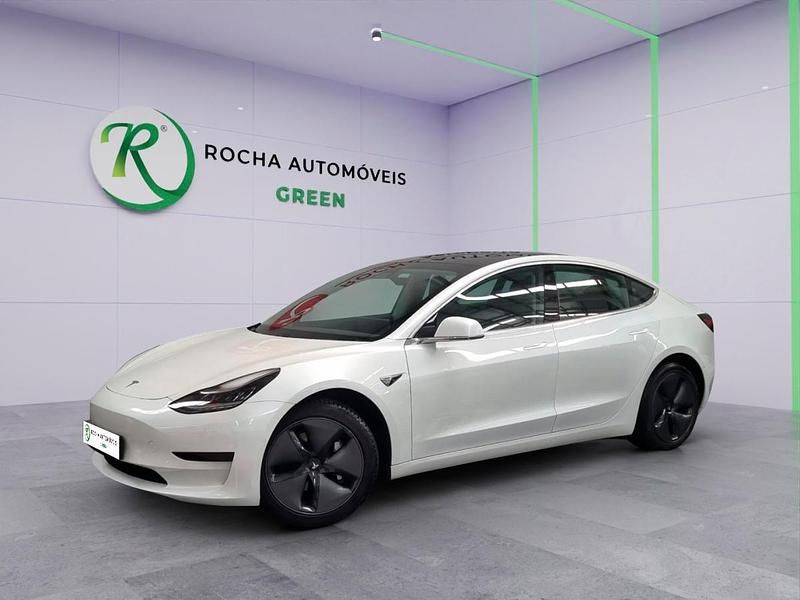 Branco Usado 2021 Tesla Model 3 Sedan | € 27.499 - Imagem 1/4
