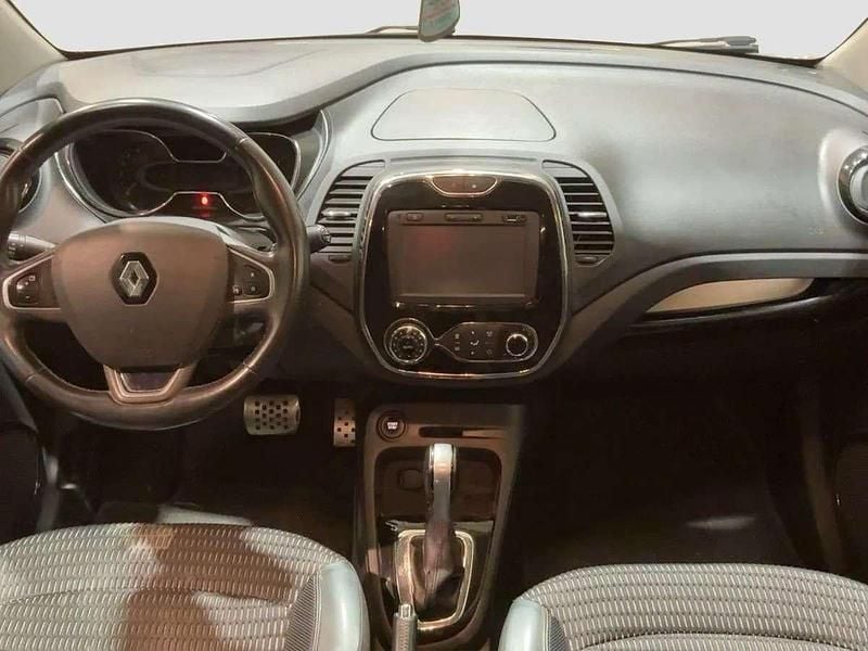 Usado Renault Captur 120 HP (88 kW) 2016 Cinzento SUV