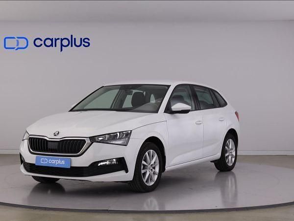 Branco Usado 2021 Skoda Scala Ambition Citadino | € 13.800 (Bom preço) - Imagem 1/4