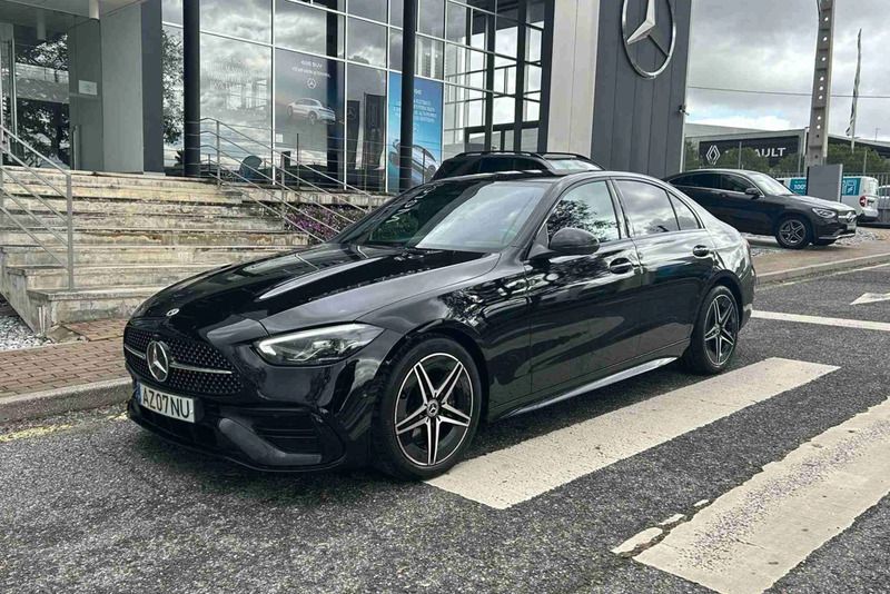 Preto Usado 2023 Mercedes C300 AMG line Sedan | € 49.500 (Bom preço) - Imagem 1/4