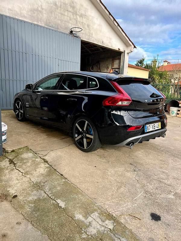 Preto Usado 2013 Volvo V40 Carrinha | € 12.500 (Preço elevado) - Imagem 1/4