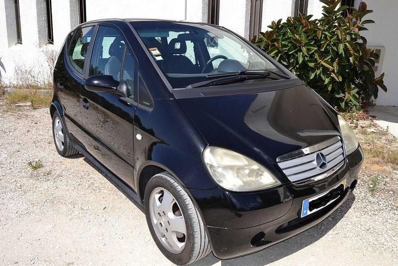 Usado 2000 Mercedes A140 Elegance Sedan | € 2.750 - Imagem 1/4