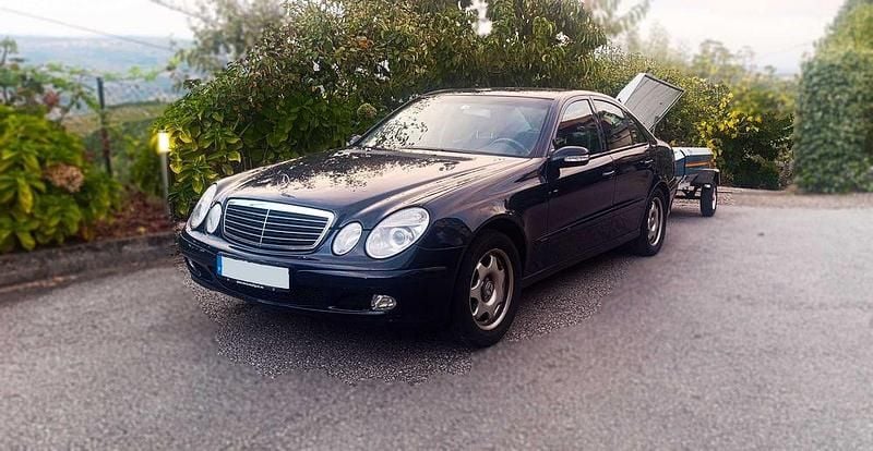 Usado 2003 Mercedes E220 Elegance Sedan | € 9.700 (Preço justo) - Imagem 1/4