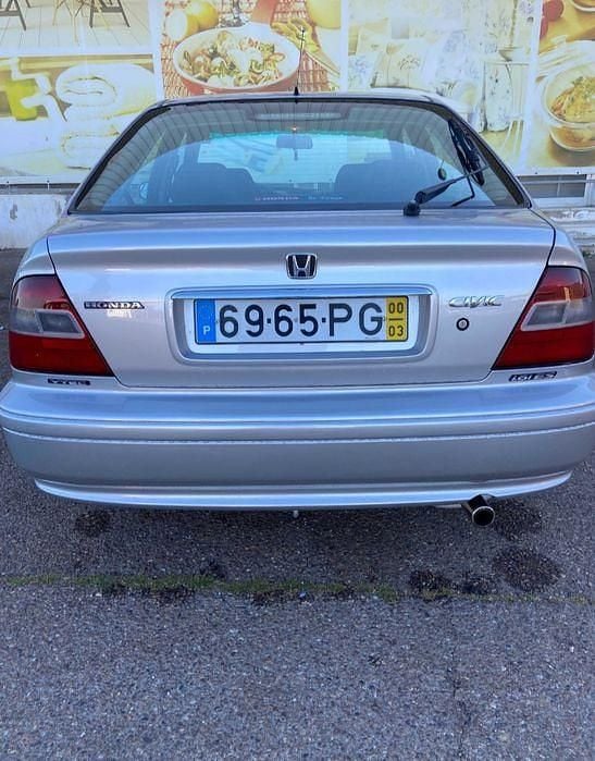 Usado Honda Civic 125 HP (91 kW) 2000 Sedan