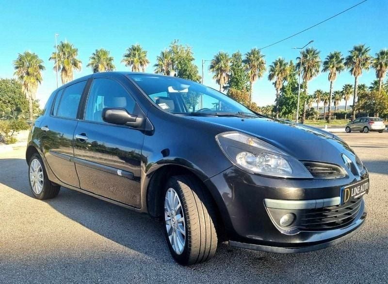 Preto Usado 2007 Renault Clio II Sedan | € 6.750 - Imagem 1/4