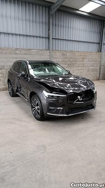 Usado Volvo XC60 235 HP (172 kW) 2021 Cinza SUV