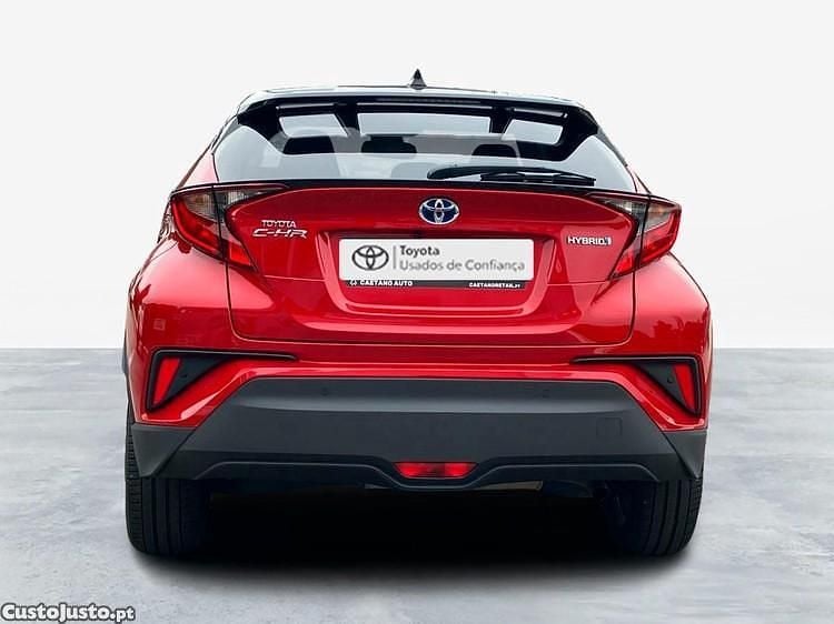 Vermelho Usado 2023 Toyota C-HR SUV | € 31.250 (Preço elevado) - Imagem 1/1
