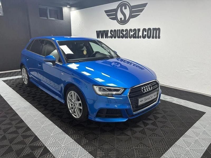 Azul Usado 2019 Audi A3 S-Line Sedan | € 18.990 (Caro) - Imagem 1/4