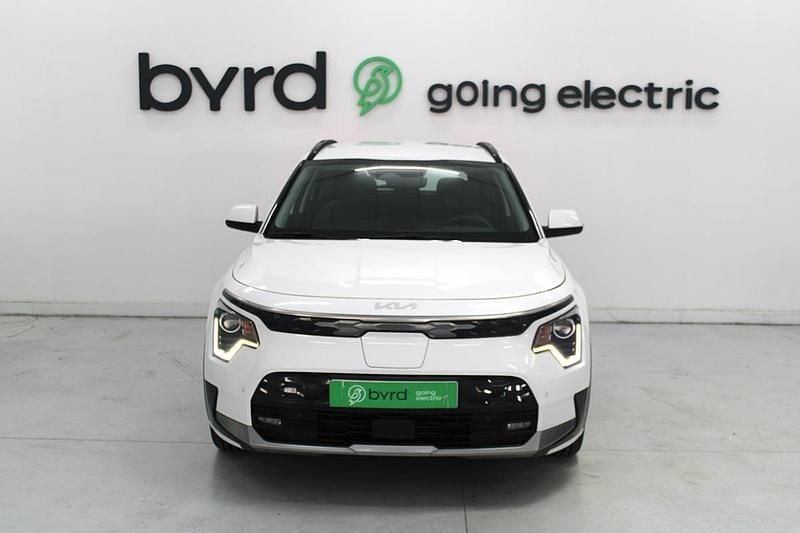 Usado Kia e-Niro 150 kW (204 HP) 2024 Branco SUV