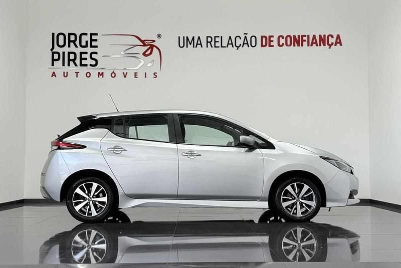 Usado Nissan Leaf 110 kW (150 HP) 2019 Cinzento Citadino