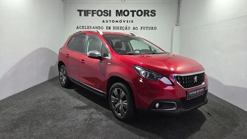 Usado Peugeot 2008 130 HP (95 kW) 2018 Vermelho SUV