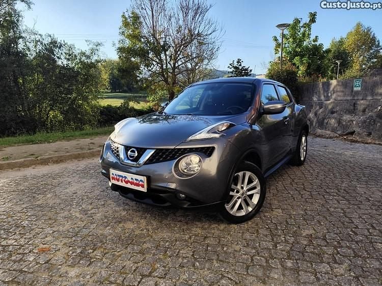 Cinza Usado 2016 Nissan Juke N-Connecta SUV | € 11.900 (Preço justo) - Imagem 1/1