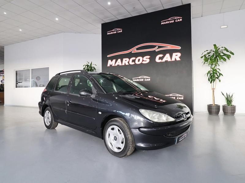 Preto Usado 2006 Peugeot 206 Carrinha | € 6.400 (Caro) - Imagem 1/4