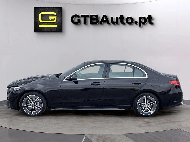 Preto Usado 2023 Mercedes C300 AMG line Sedan | € 45.999 - Imagem 1/4