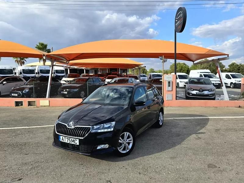 Cinzento Usado 2021 Skoda Fabia Style Carrinha | € 15.450 (Preço justo) - Imagem 1/4