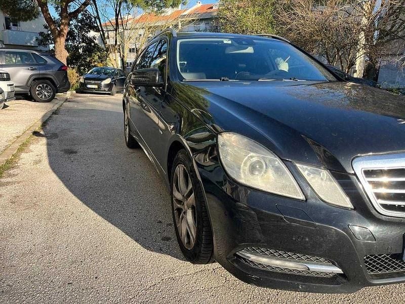 Usado Mercedes E220 Avantgarde 170 HP (125 kW) 2011 Carrinha