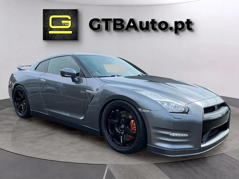 Cinzento Usado 2015 Nissan GT-R GT Coupé | € 104.000 - Imagem 1/4