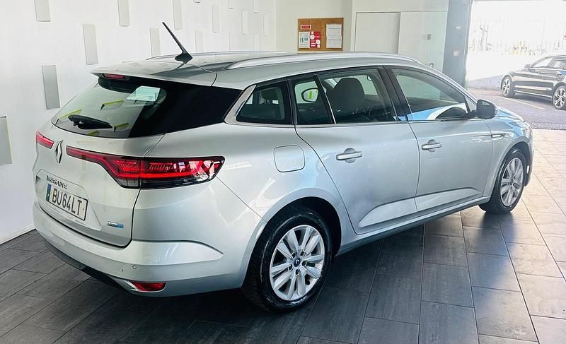 Usado Renault Mégane IV 160 HP (117 kW) 2021 Cinza Carrinha