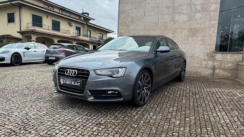 Cinza Usado 2012 Audi A5 Coupé | € 16.950 (Bom preço) - Imagem 1/4