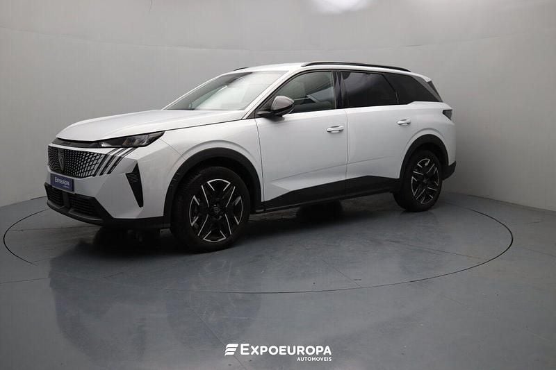 Usado Peugeot 5008 Allure 145 HP (106 kW) 2025 Branco SUV
