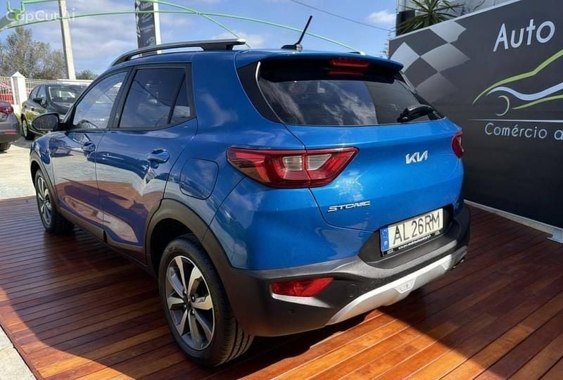 Usado Kia Stonic 100 HP (73 kW) 2021 Azul SUV