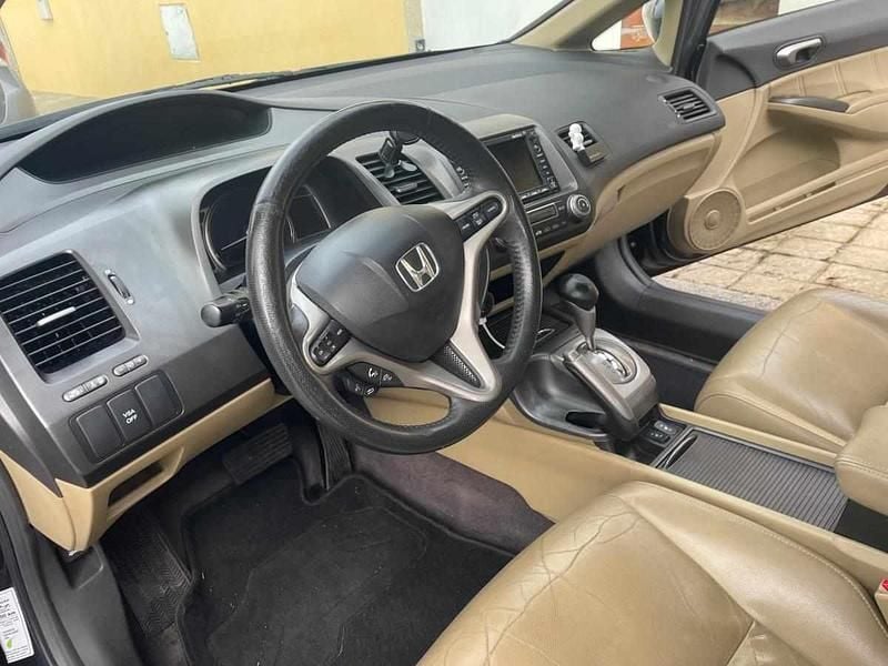 Preto Usado 2008 Honda Civic Hybrid Sedan | € 8.000 - Imagem 1/4