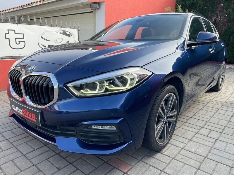 Azul Usado 2019 BMW 116 Sport Line Citadino | € 17.900 (Preço justo) - Imagem 1/4
