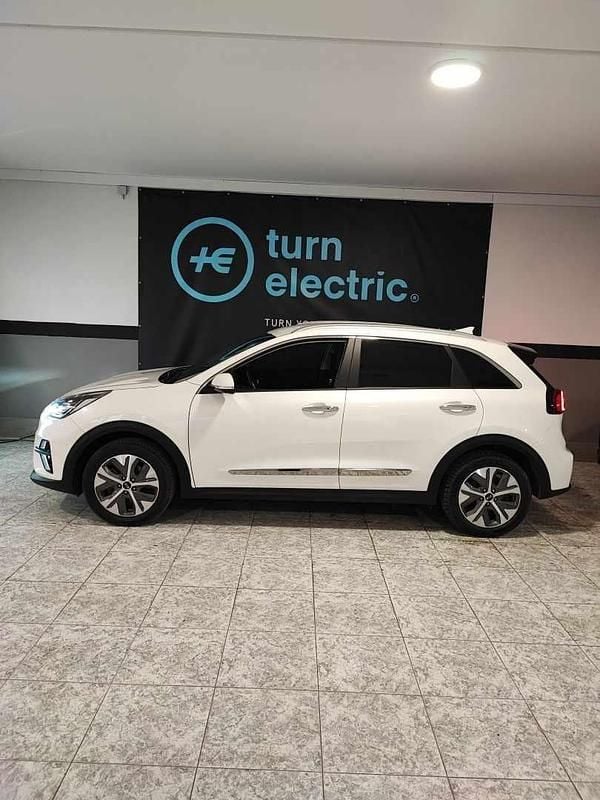 Branco Usado 2021 Kia e-Niro SUV | € 23.500 (Bom preço) - Imagem 1/4