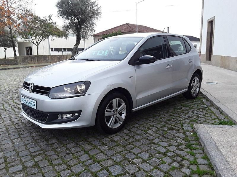 Cinza Usado 2013 VW Polo Match Citadino | € 6.990 (Preço justo) - Imagem 1/4