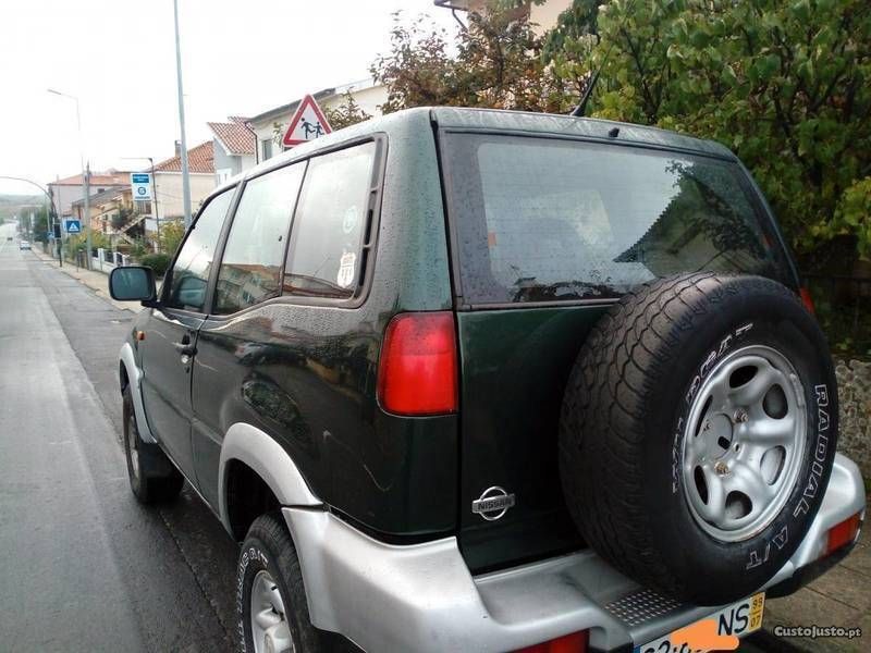Nissan terrano 2 r20