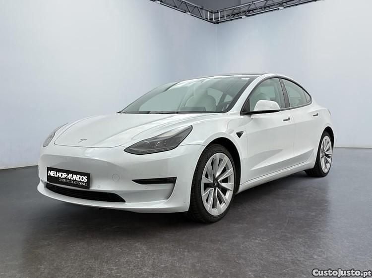 Branco Usado 2022 Tesla Model 3 Sedan | € 25.750 (Super Preço) - Imagem 1/1