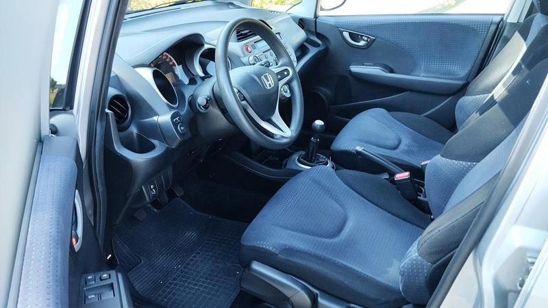 Usado Honda Jazz 90 HP (66 kW) 2009 Cinzento Citadino