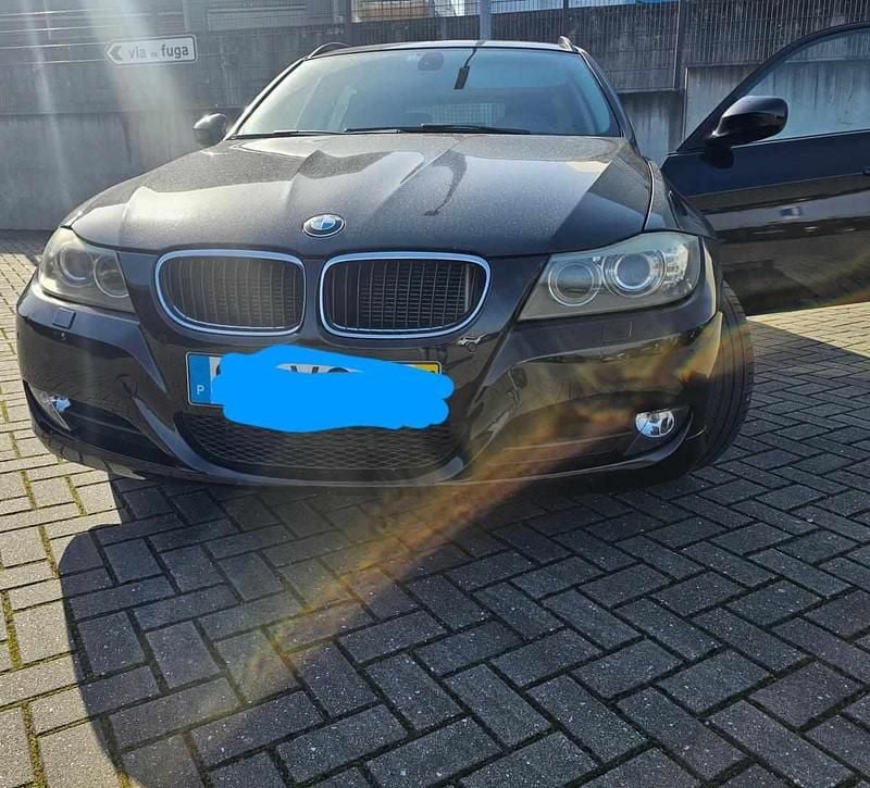 Usado BMW 318 143 HP (105 kW) 2012 Preto Carrinha